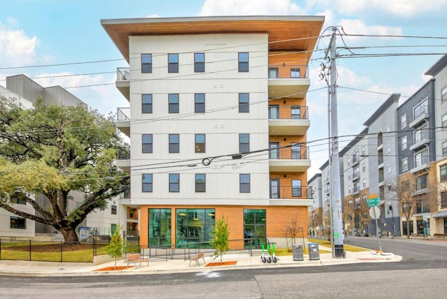 2500 Longview St Unit 501, Austin, TX 78705 - photo 17
