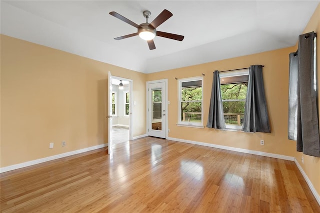 104 Tonkawa Cv, Kyle, TX 78640 - unfurnished room with light wood finished floors, baseboards, and ceiling fan