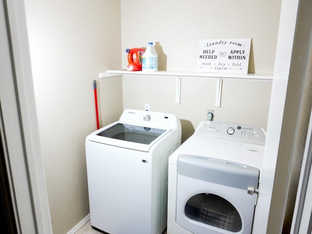 1015 Acanthus St, Pflugerville, TX 78660 - washroom featuring washer and dryer