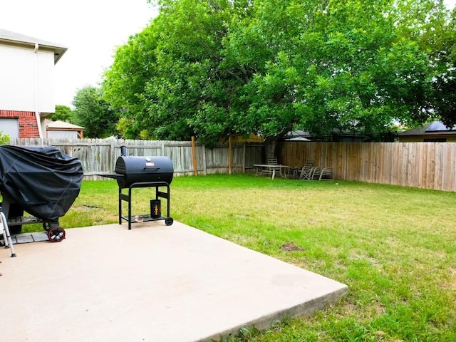 1015 Acanthus St, Pflugerville, TX 78660 - view of yard with a patio area