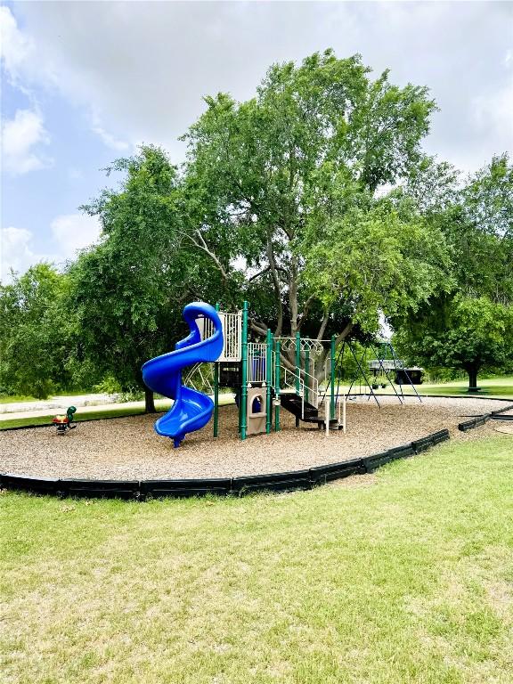 1015 Acanthus St, Pflugerville, TX 78660 - community playground with a yard