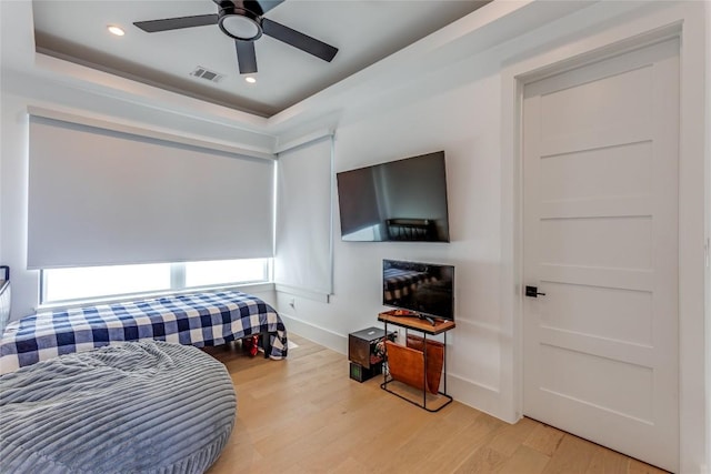 116 Mesones Rd, Florence, TX 76527 - bedroom featuring light wood finished floors, recessed lighting, and ceiling fan