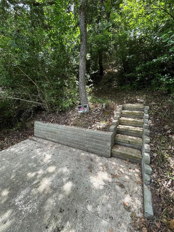 4101 Top Of Texas Trl, Austin, TX 78735 - view of yard with a patio