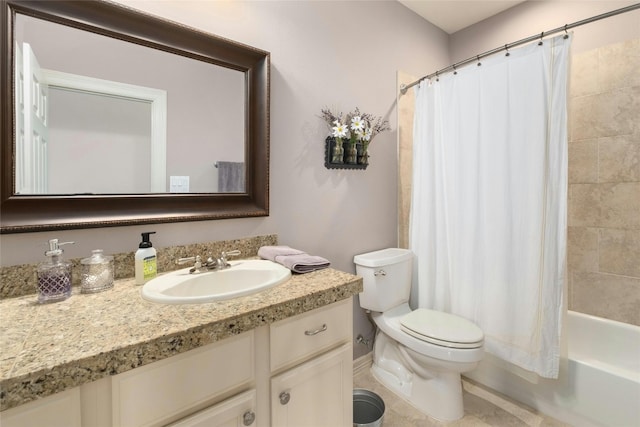 4101 Top Of Texas Trl, Austin, TX 78735 - full bath featuring vanity and shower / bath combo with shower curtain