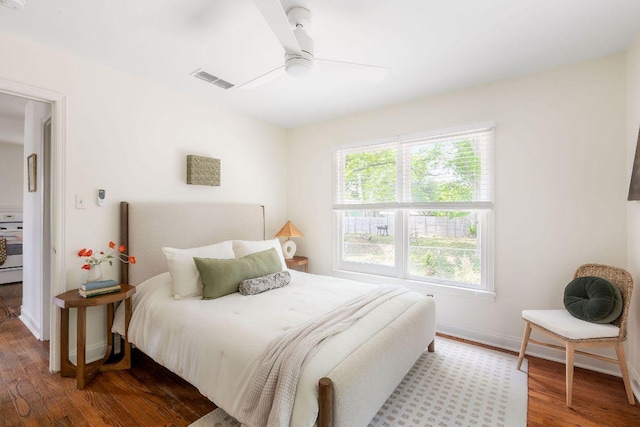 1200 Cullen Ave Unit B, Austin, TX 78757 - bedroom with wood finished floors and ceiling fan