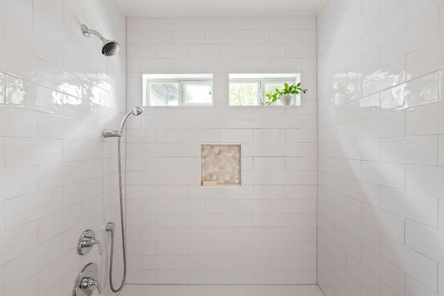 1200 Cullen Ave Unit B, Austin, TX 78757 - full bath with tiled shower