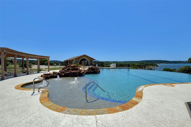 22621 Fountaingrass Ln, Lago Vista, TX 78645 - pool with fence