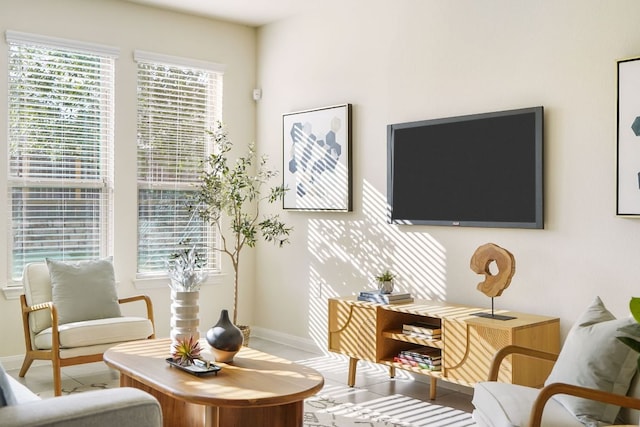 sitting room with baseboards