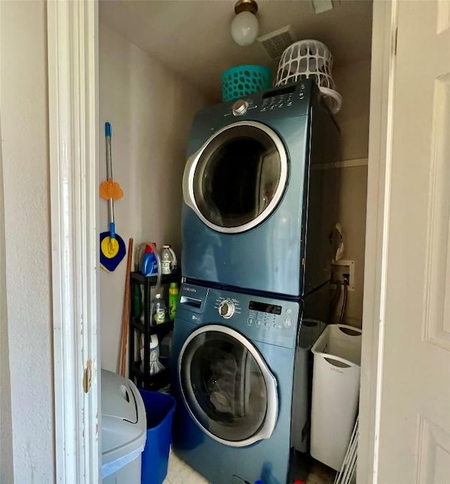 3622 Cheyenne St, Round Rock, TX 78664 - laundry room with stacked washer / dryer