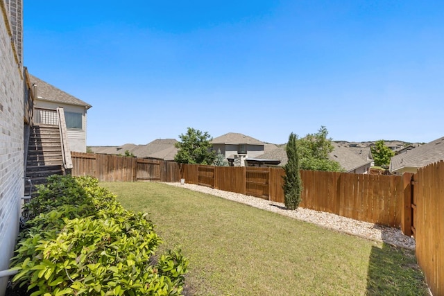 5609 Traviston Ct, Austin, TX 78738 - fenced backyard with stairway