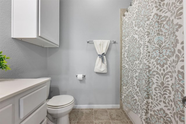 1404 Jenkins Bnd Unit 11, Austin, TX 78748 - bathroom featuring baseboards and vanity
