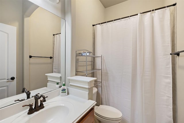2328 Gilia Dr, Austin, TX 78733 - full bathroom featuring vanity and curtained shower