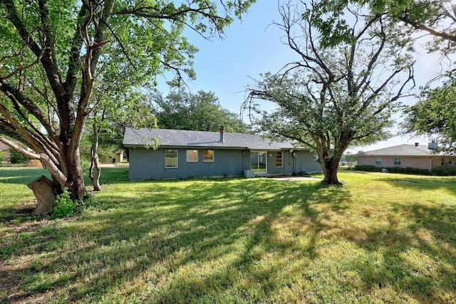 2111 Mardean Ln, Temple, TX 76501 - view of front of property featuring a front lawn