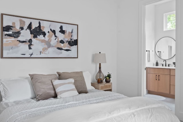 6400 Cannonleague Dr, Austin, TX 78745 - bedroom with ensuite bath and wet bar