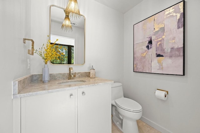 2001 Circle Hvn, Austin, TX 78741 - bathroom with baseboards and vanity