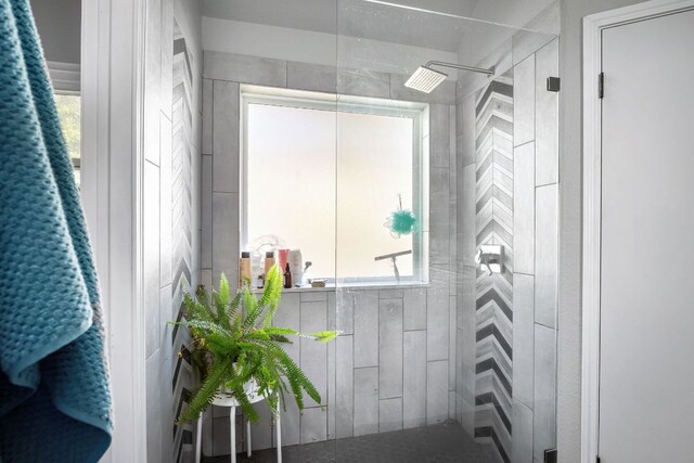 3011 Foxton Cv, Austin, TX 78748 - full bath with tiled shower