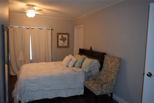 1200 NE 5th St, Smithville, TX 78957 - bedroom featuring baseboards and crown molding