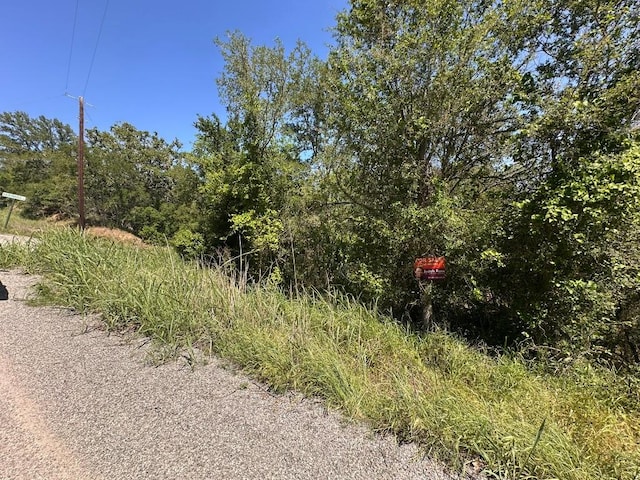 147 Waikiki Dr, Bastrop, TX 78602