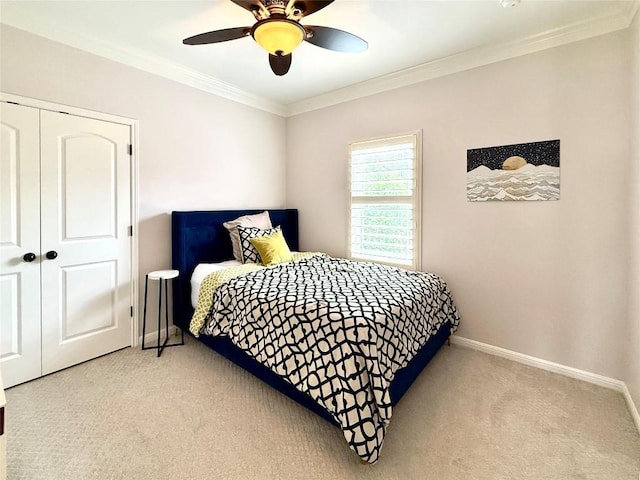 804 Lakewood Hills Ter, Austin, TX 78732 - bedroom featuring carpet flooring, ornamental molding, a closet, and ceiling fan
