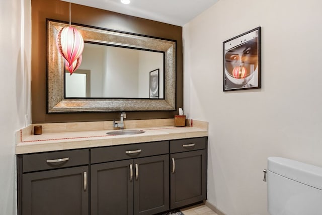 9 Swiftwater Trl, The Hills, TX 78738 - bathroom with vanity and toilet