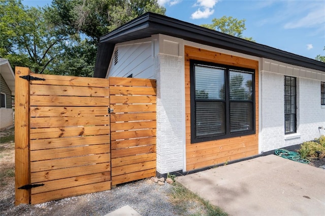 1712 Alleghany Dr, Austin, TX 78741 - view of outdoor structure
