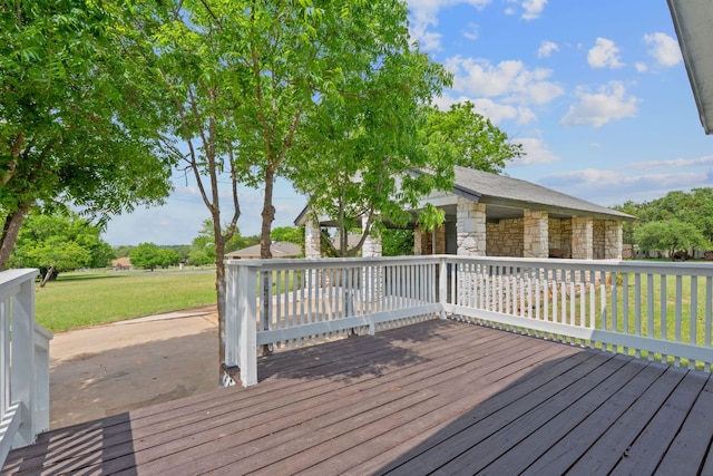 300 Fawn Ln, Georgetown, TX 78628 - deck with a yard
