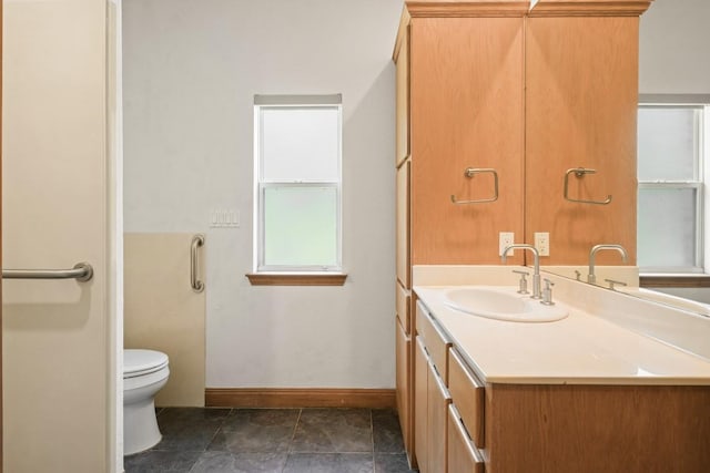507 Arbors Cir, Elgin, TX 78621 - bathroom with vanity and baseboards