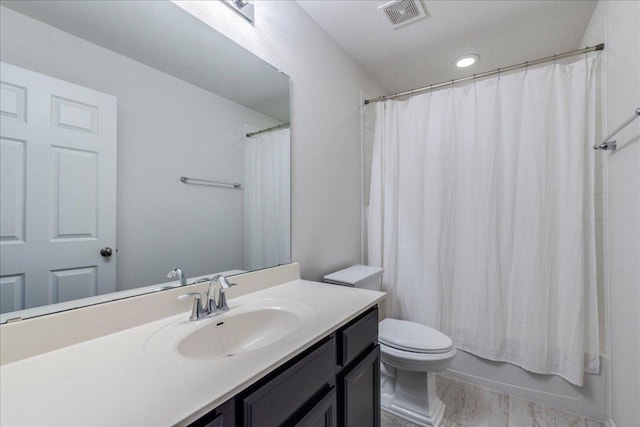 13305 Henneman Dr, Pflugerville, TX 78660 - full bathroom featuring visible vents, shower / tub combo with curtain, toilet, and vanity
