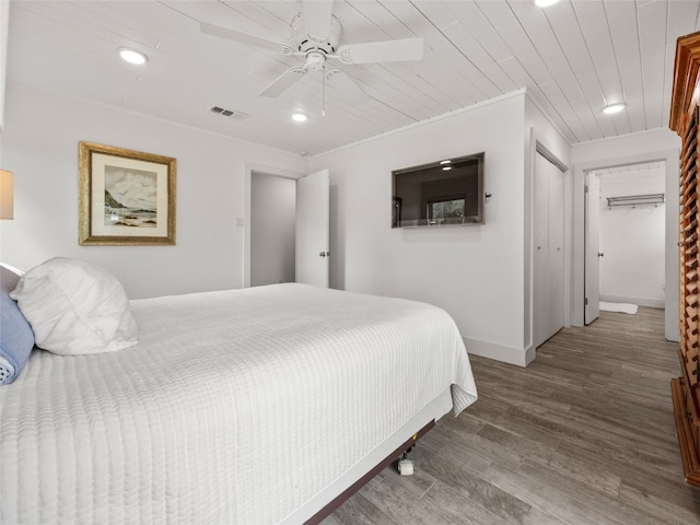 bedroom featuring recessed lighting, wooden ceiling, visible vents, baseboards, and wood finished floors