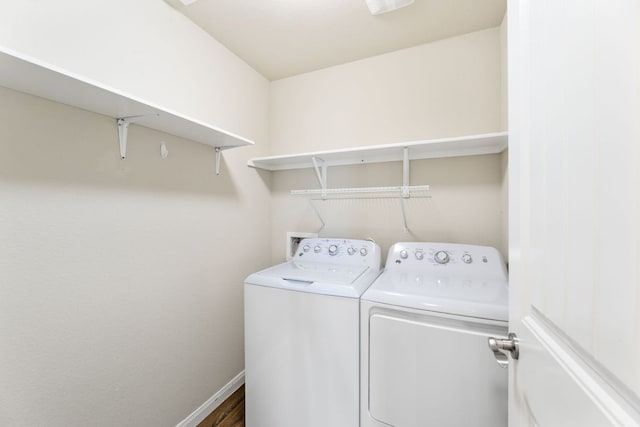 447 Discovery Dr, Kyle, TX 78640 - laundry room with independent washer and dryer and baseboards
