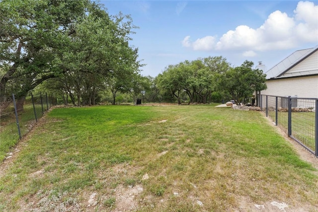 725 Winding Vw, New Braunfels, TX 78132 - view of yard featuring fence