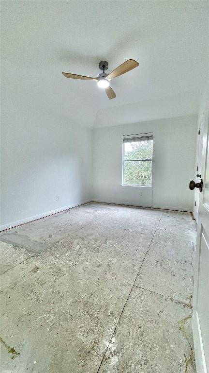 313 El Socorro Ln, Austin, TX 78732 - unfurnished room with ceiling fan