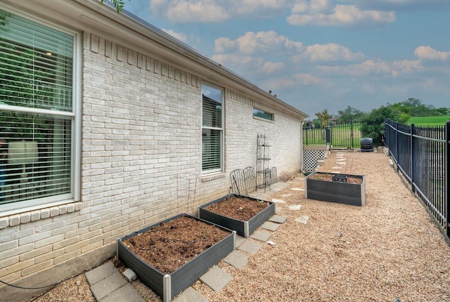 106 Clubhouse Dr, Lakeway, TX 78734 - view of yard with a garden