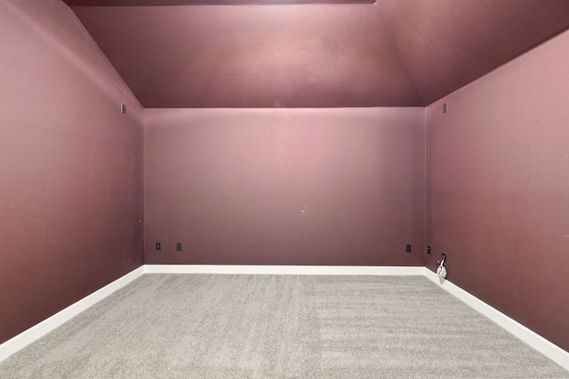 829 Expedition Way, Round Rock, TX 78665 - unfurnished room featuring carpet and vaulted ceiling