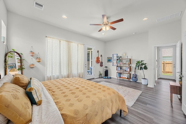 7901 Donnelley Dr, Austin, TX 78744 - bedroom featuring wood finished floors, visible vents, and recessed lighting