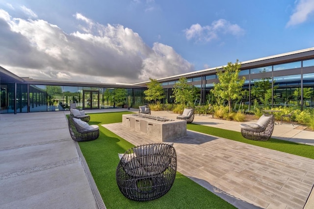 7901 Donnelley Dr, Austin, TX 78744 - view of community