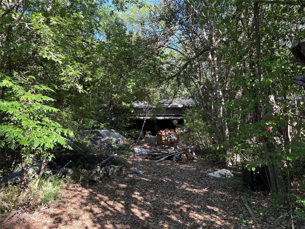 8611 Leo St, Austin, TX 78745 - view of yard