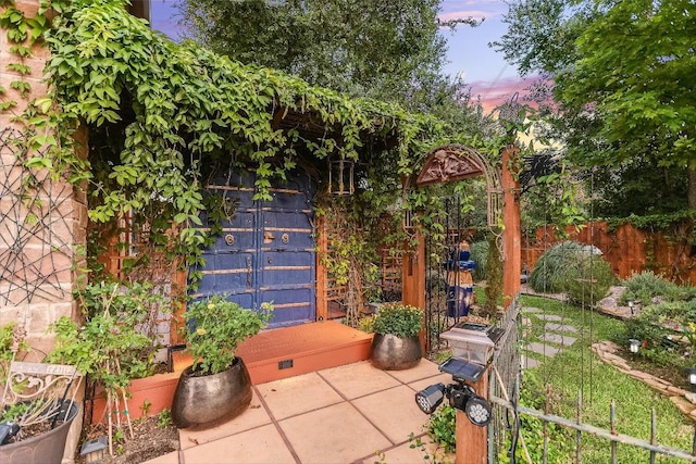 611 N Cuernavaca Dr Unit 301, Austin, TX 78733 - view of patio