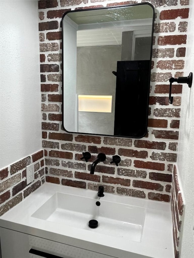 5611 Joe Sayers Ave, Austin, TX 78756 - bathroom with vanity