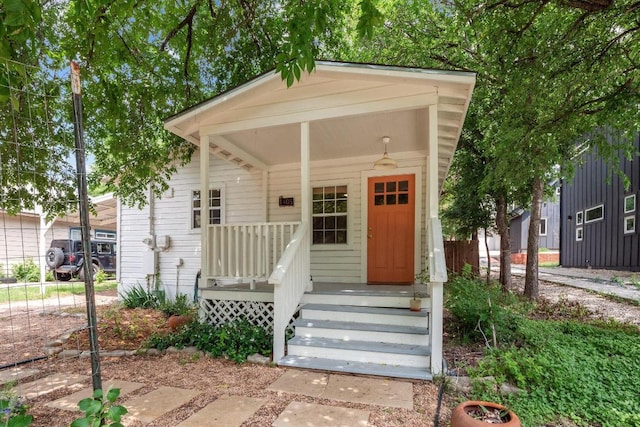 1405 Cometa St, Austin, TX 78721 - view of front of house featuring a porch