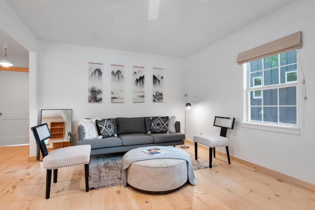 1405 Cometa St, Austin, TX 78721 - living area with wood finished floors and baseboards