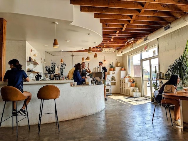 1405 Cometa St, Austin, TX 78721 - view of welcome area
