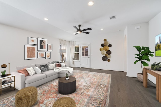 living room featuring visible vents, wood finished floors, lofted ceiling, ceiling fan, and recessed lighting