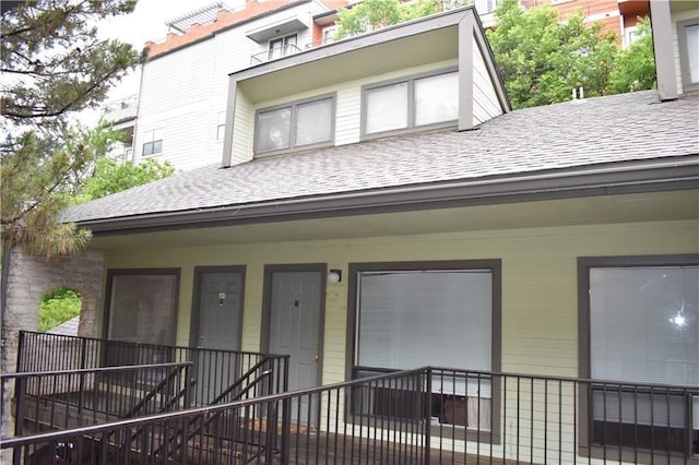 2815 Rio Grande St Unit 201, Austin, TX 78705 - back of property with roof with shingles