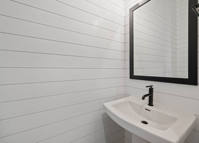 109 Flora Springs Cv, Liberty Hill, TX 78642 - bathroom with a sink