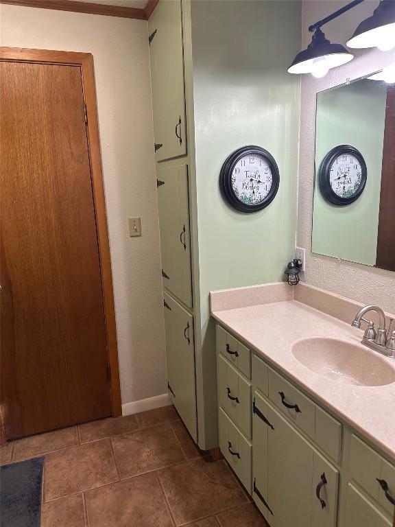 bathroom with vanity