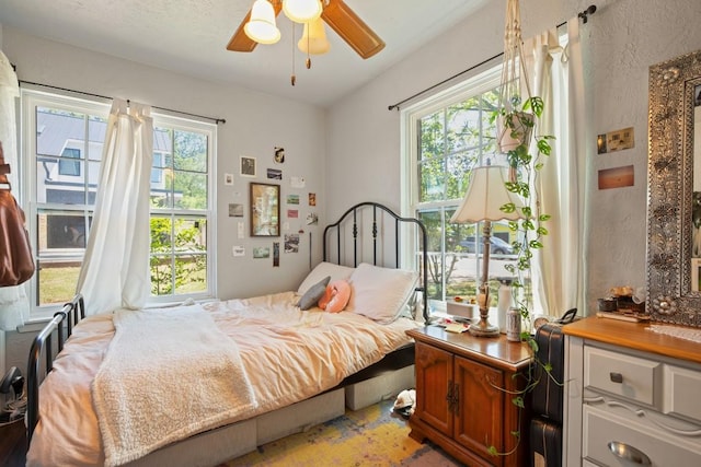 bedroom with a ceiling fan