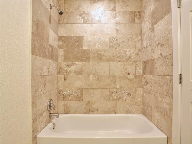 full bath with shower / bathtub combination