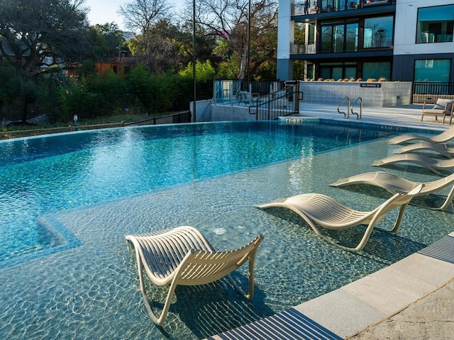 2209 S 1st St Unit 313, Austin, TX 78704 - community pool with a patio