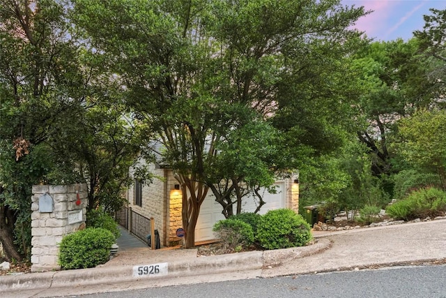 5926 N W Pl, Austin, TX 78731 - view of front of home